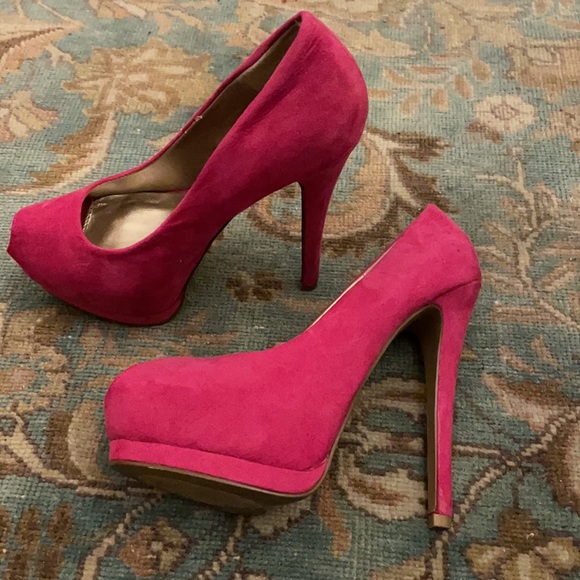 Charlotte Russe fuschia heels, size 7! - Picture 3 of 3